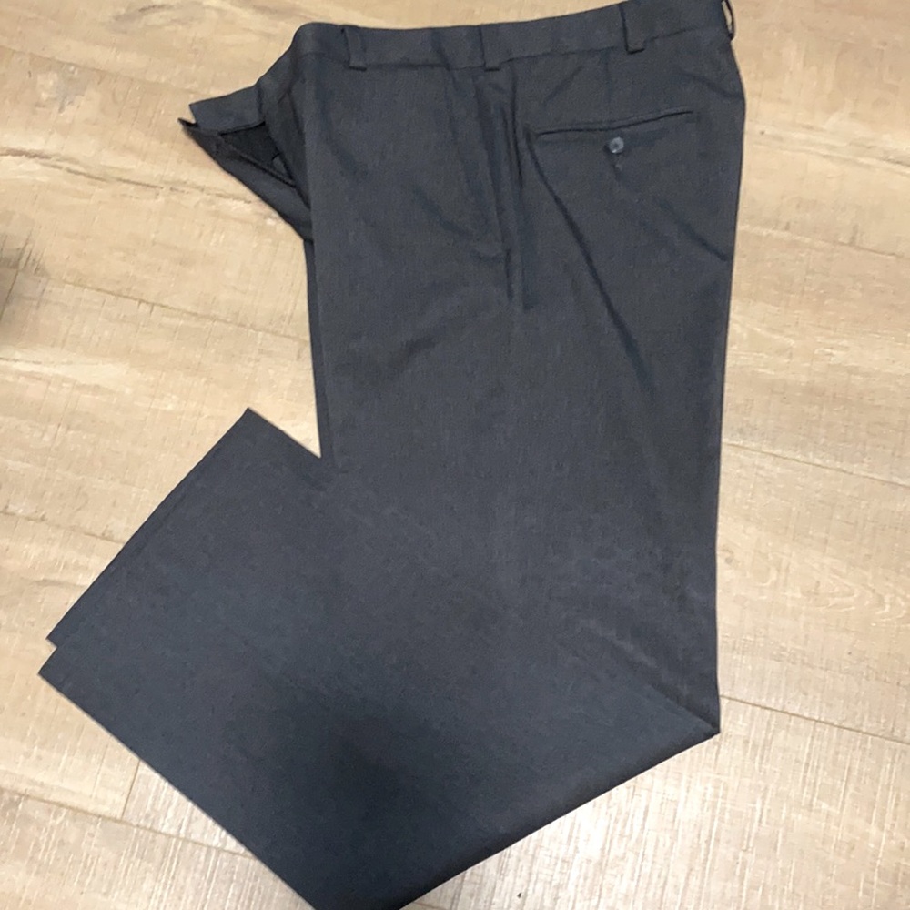 Kenneth Cole Reaction Mens L dress pants. 32/30